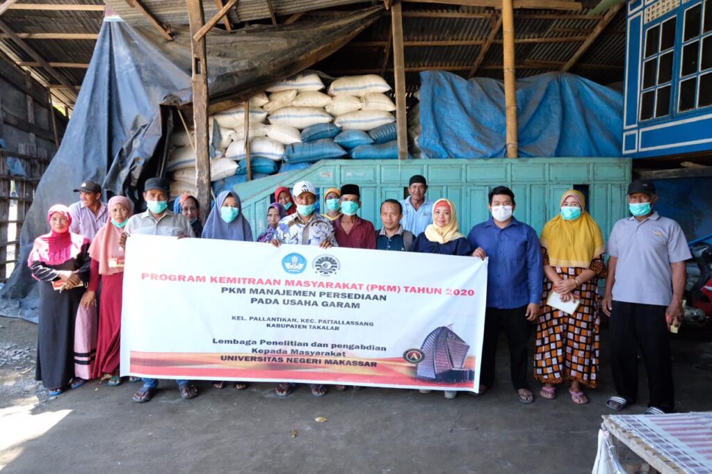 Program Kemitraan Masyarakat (PKM) di Dusun Patte'ne Desa Bontomanai Kecamatan Mangara Bombang, Kabupaten Takalar, Minggu (11/10)