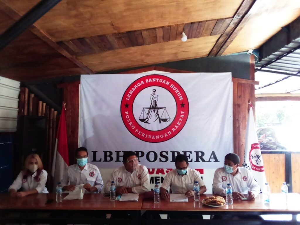 Foto saat LBH POSPERA melakukan konferensi pers