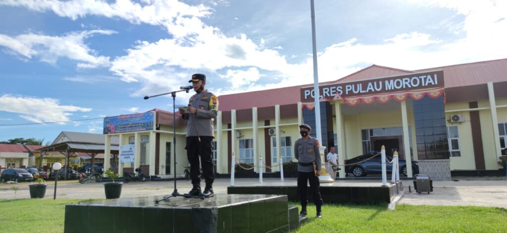Foto saat Polres Pulau Morotai Laksanakan Apel Gelar Pasukan Bina Waspada Kie Raha 2020