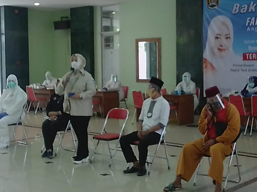 Foto suasana saat diadakan kegiatan Rapid Test dan bakti sosial