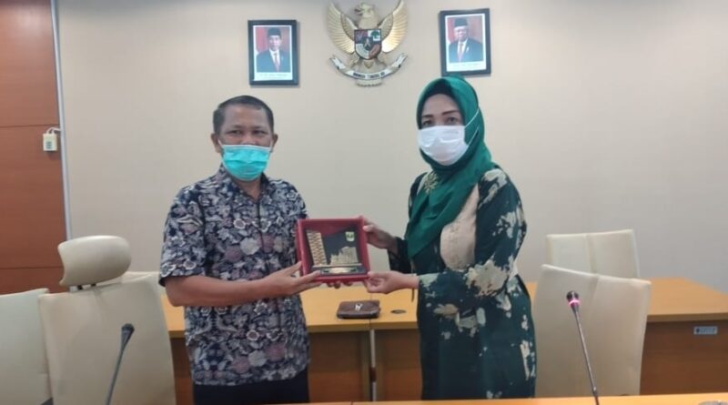 Foto saat FWP studi tour di DPRD Sumbar