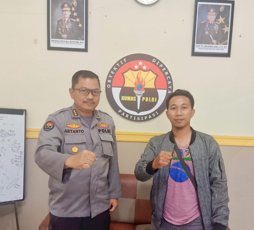 Foto Kabid Humas Polda NTB Kombes Pol Artanto dan Feryal Mukmin