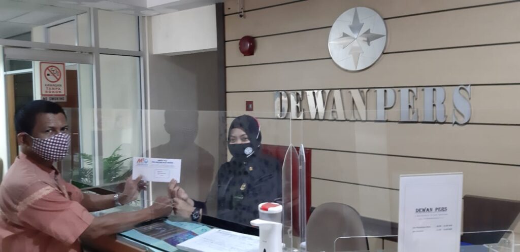 Foto Wasekjend MIO saat temui dewan pers
