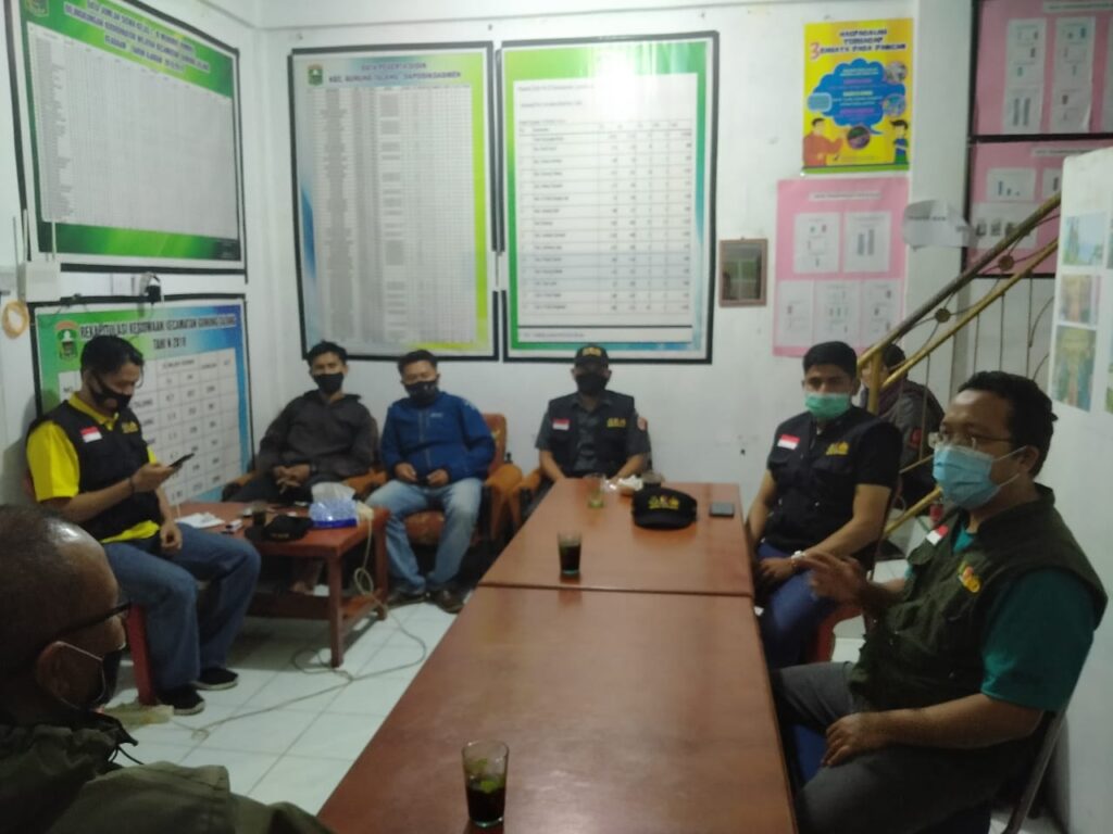 Foto tim monitoring melanjutkan perjalanan kembali ke kabupaten Solok Selatan