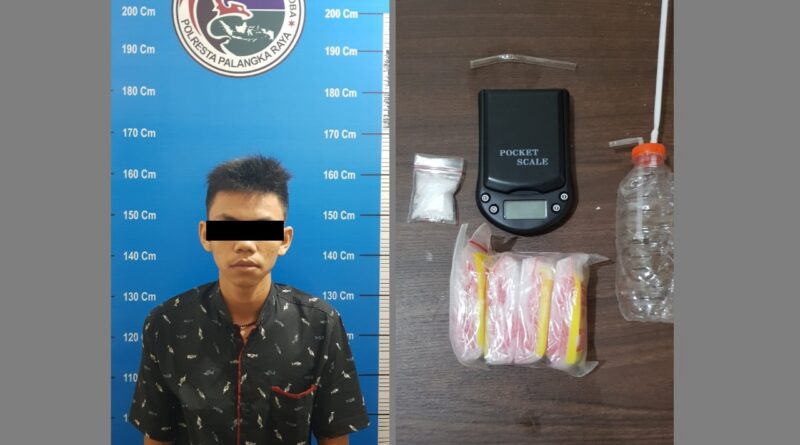 Foto tersangka pengedar sabu yang ditangkap