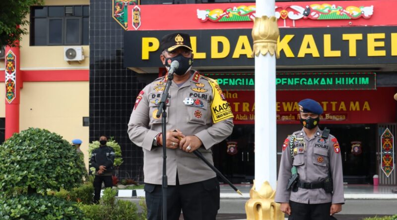 Foto Kapolda Kalteng Irjen Pol. Dr. Dedi Prasetyo pimpin apel