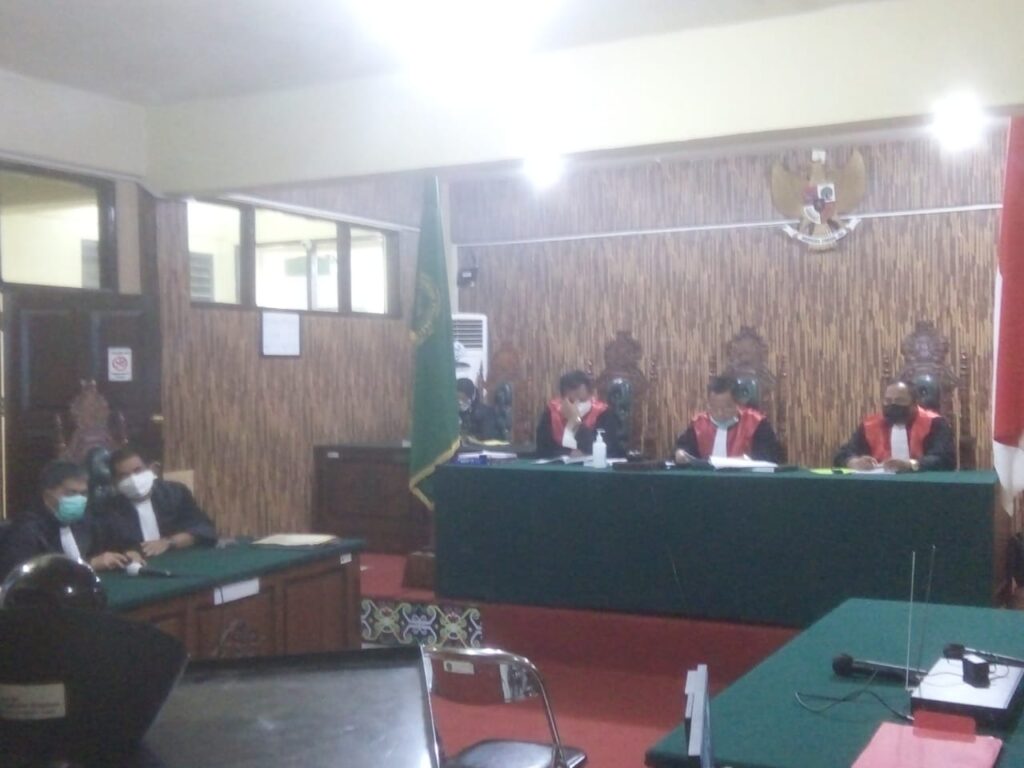 Foto mejelis hakim Pengadilan Tipikor Palangka Raya