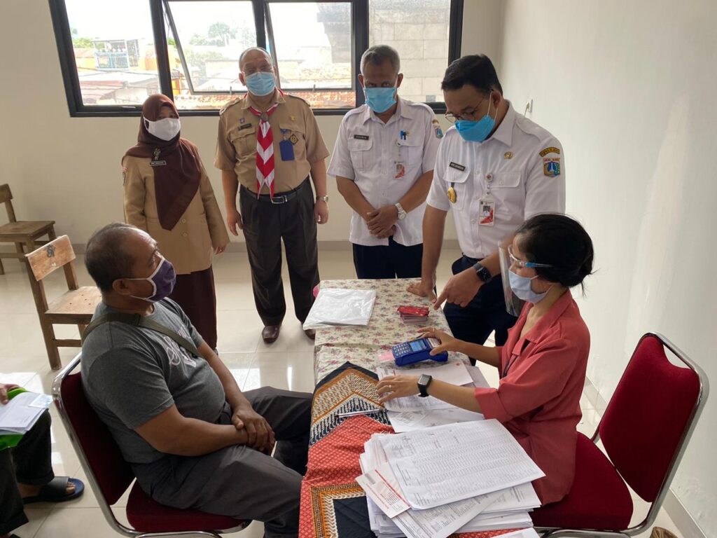 Foto Dinsos DKI Jakarta dan Bank DKI