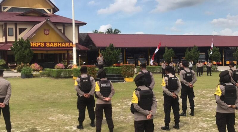 Direktur Samapta (Dirsamapta) Kombes Pol Susilo Wardono, langsung memimpin apel pengecekan personel