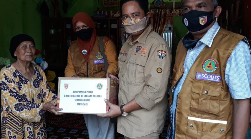 Foto Pramuka Peduli Kwartir Daerah Gerakan Pramuka 03 Sumatera Barat, serahkan paket bantuan