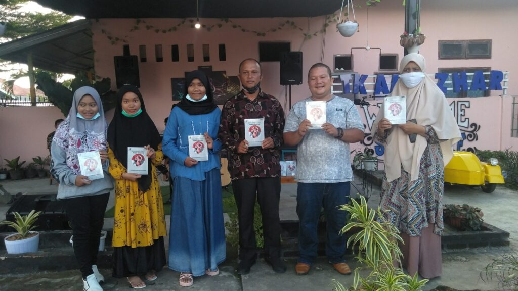 Foto saat peluncuran Buku Antologi Puisi
