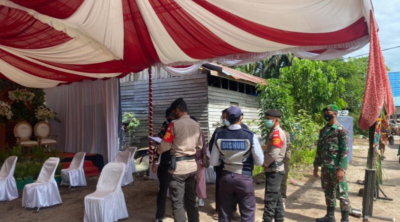 Foto Satgas Covid-19 Palangka Raya Sambangi resepsi pernikahan