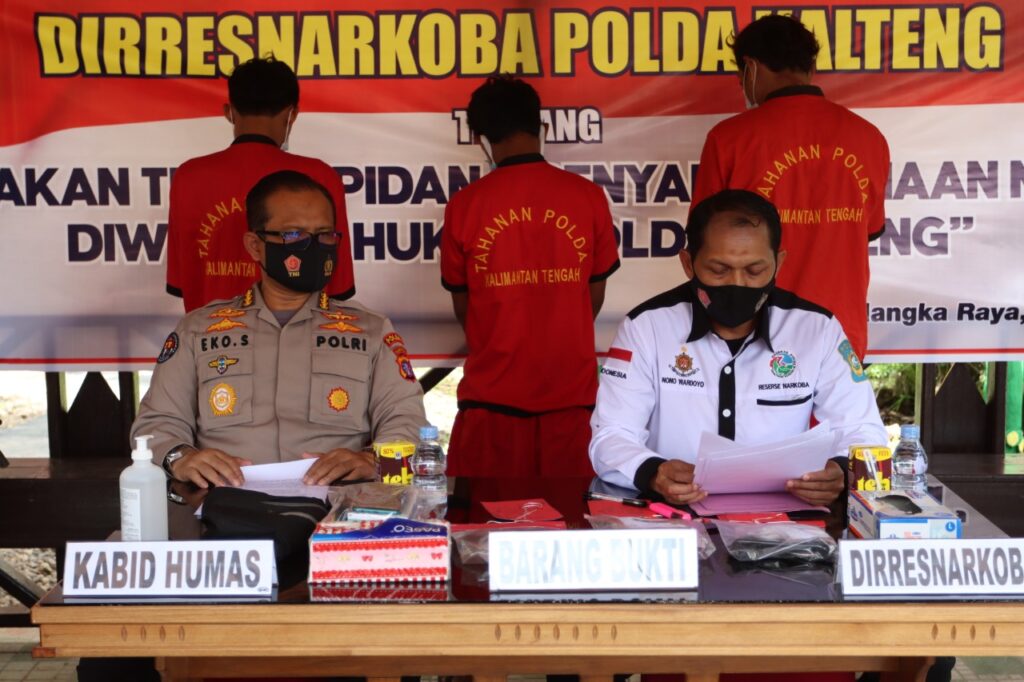 Foto konferensi pers saat penangkapan pelaku narkoba