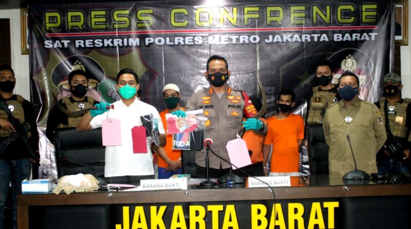 Foto Kapolres Metro Jakarta Barat Kombes Pol Ady Wibowo saat konferensi pers di Mapolres Metro Jakarta Barat