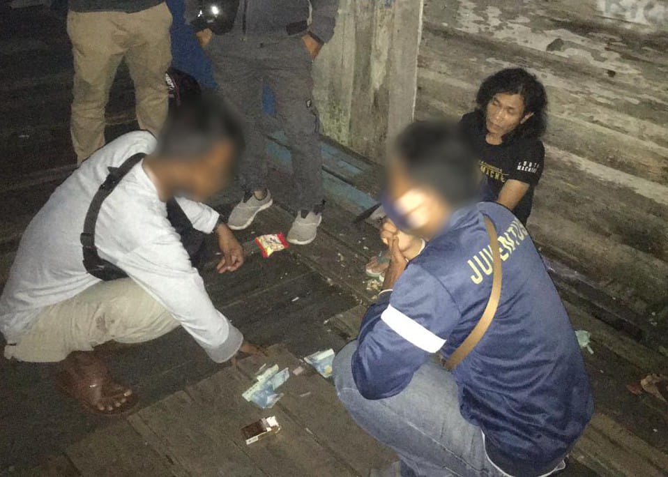 Foto saat peringkusan budak sabu