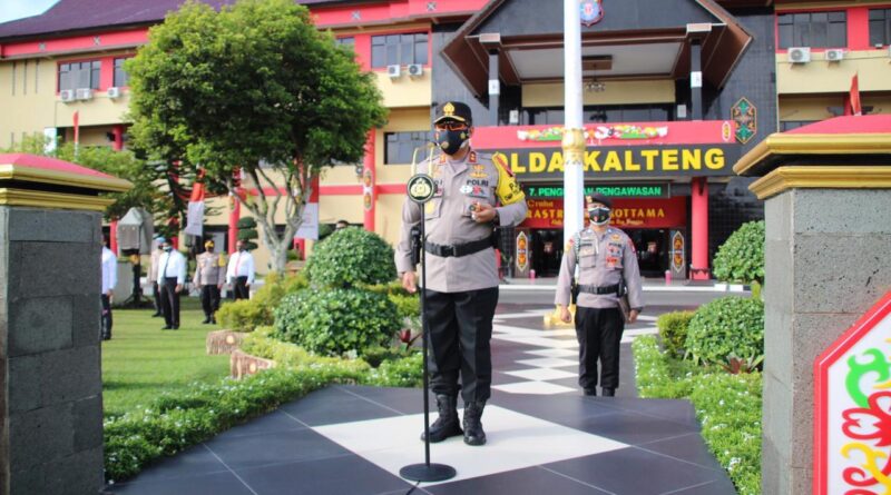 Foto: Polda Kalteng memimpin apel Tahun Baru 2021