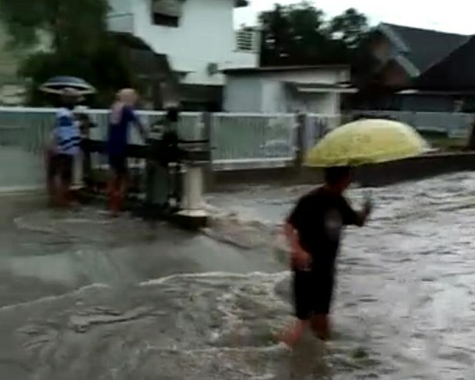Foto suasana Kota Blitar Terendam Air