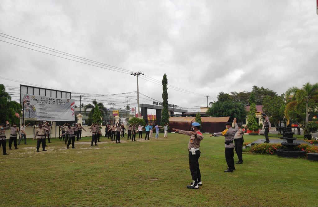 Foto saat Personel Polresta Palangka Raya Berolahraga