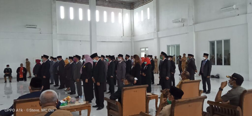 Foto 12 Jabatan Pimpinan Tinggi Pratama 22 Administrator dan 16 Pengawas yang dilantik