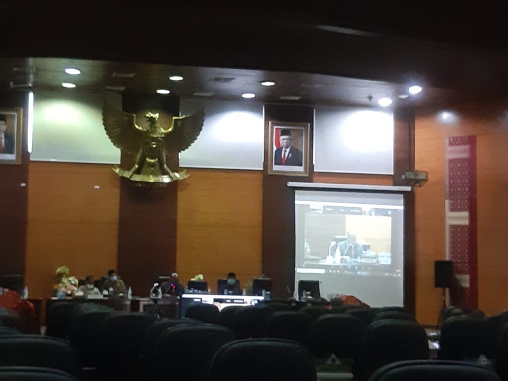 Foto suasana Rapat Paripurna DPRD Sumbar