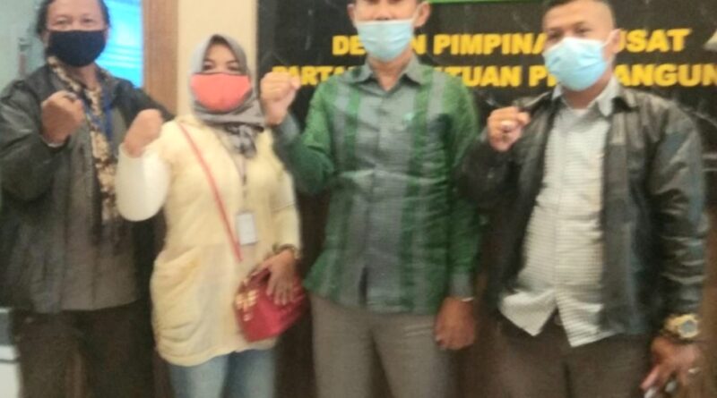 Foto Ketua FWJ Bekasi Kota saat temuiWakil ketua DPC PPP Kabupaten Dompu