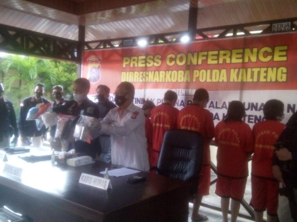 Foto Konferensi Pers di Balai Wartawan Polda Kalteng