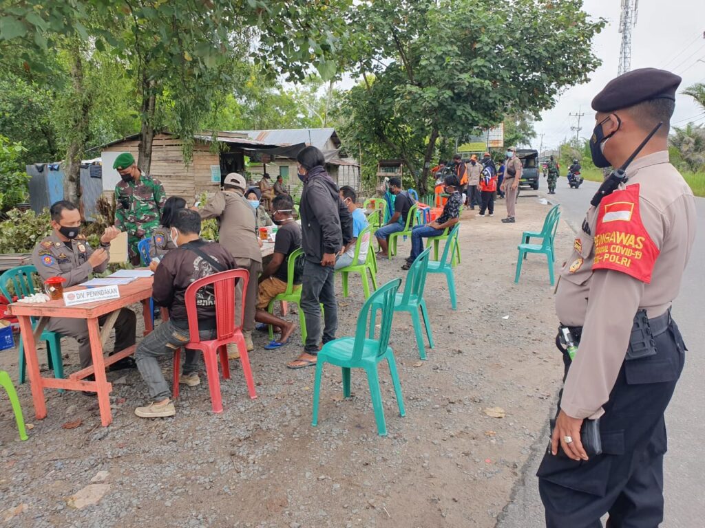 Foto saat Satgas Covid-19 gelar operasi Yustisi Prokes