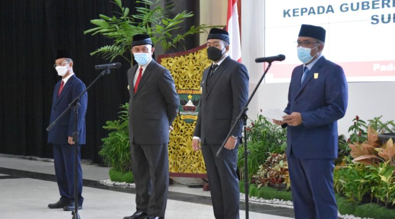 Foto Ketua DPRD Sumbar Supardi