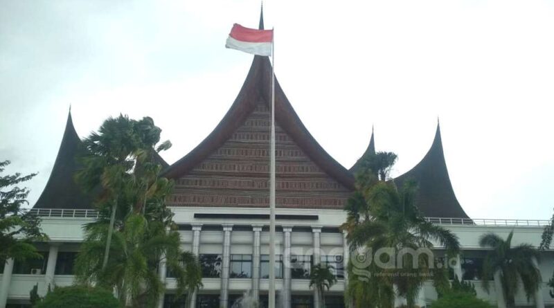 Foto Gedung DPRD Sumbar