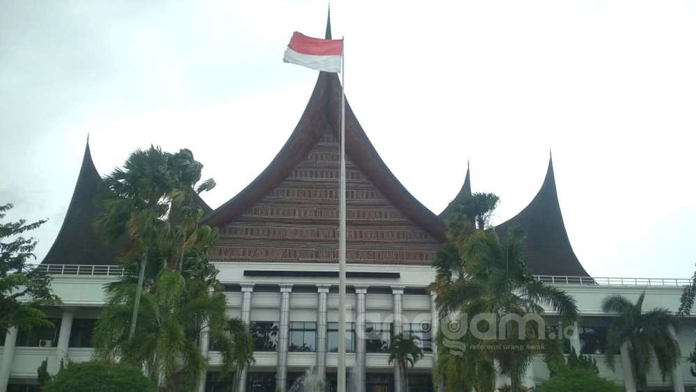 Foto Gedung DPRD Sumbar