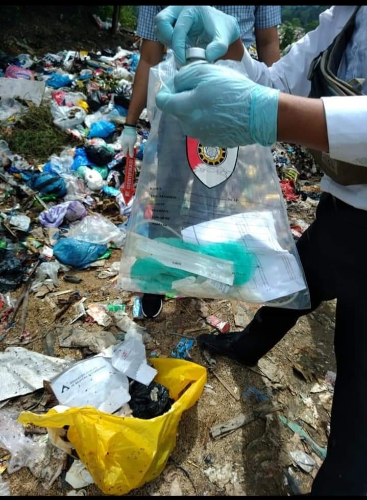 Foto sampah medis yang ditemukan