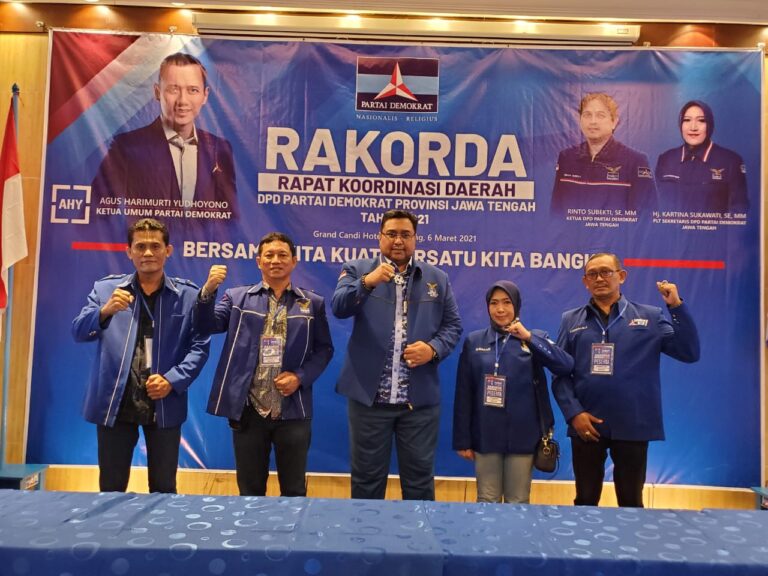 Foto bersama setelah gelar Rakorda