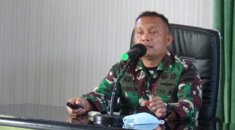 Foto Dandim 0213/Nias Letkol Inf TP. Lobuan Simbolon selaku Dansatgas TMMD