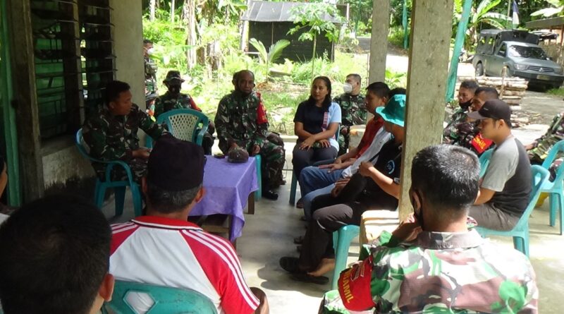 Foto Komsos Satgas TMMD ke 110/2021 Kodim 0213/Nias berkumpul bersama rakyat