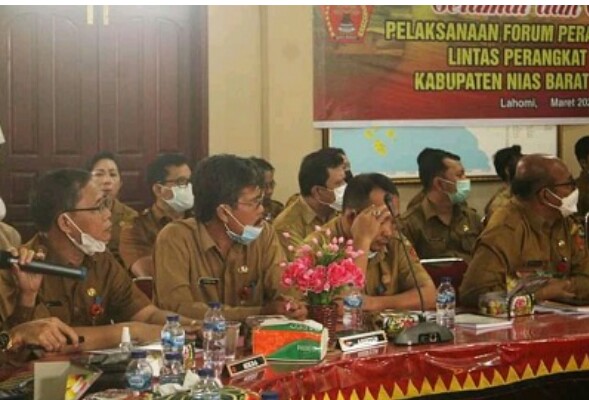 Foto suasana forum di Nias Barat yang digelar