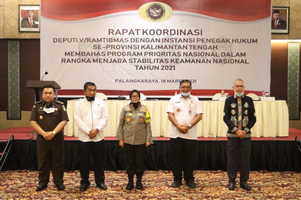Foto Wakapolda Kalteng Hadiri Rakor Deputi V / Kamtibmas Tahun 2021