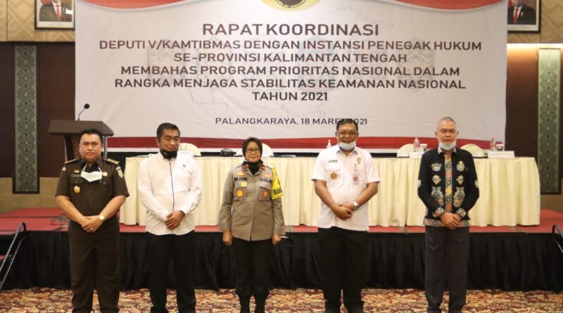 Foto Wakapolda Kalteng Hadiri Rakor Deputi V / Kamtibmas Tahun 2021