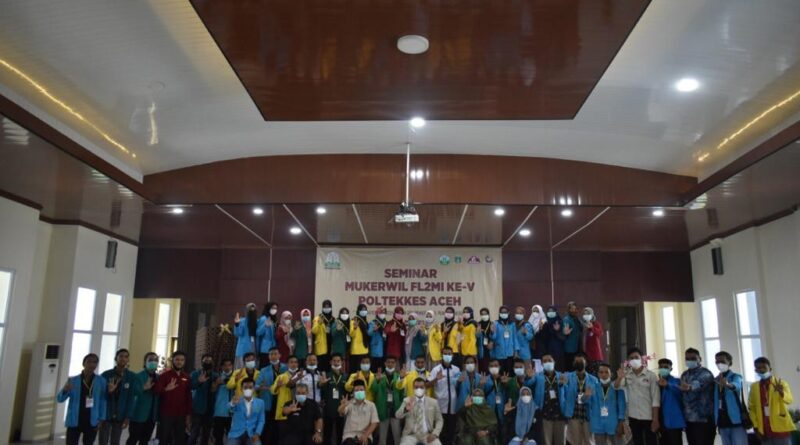 Foto bersama peserta Mukerwil FL2MI Wilayah Aceh V