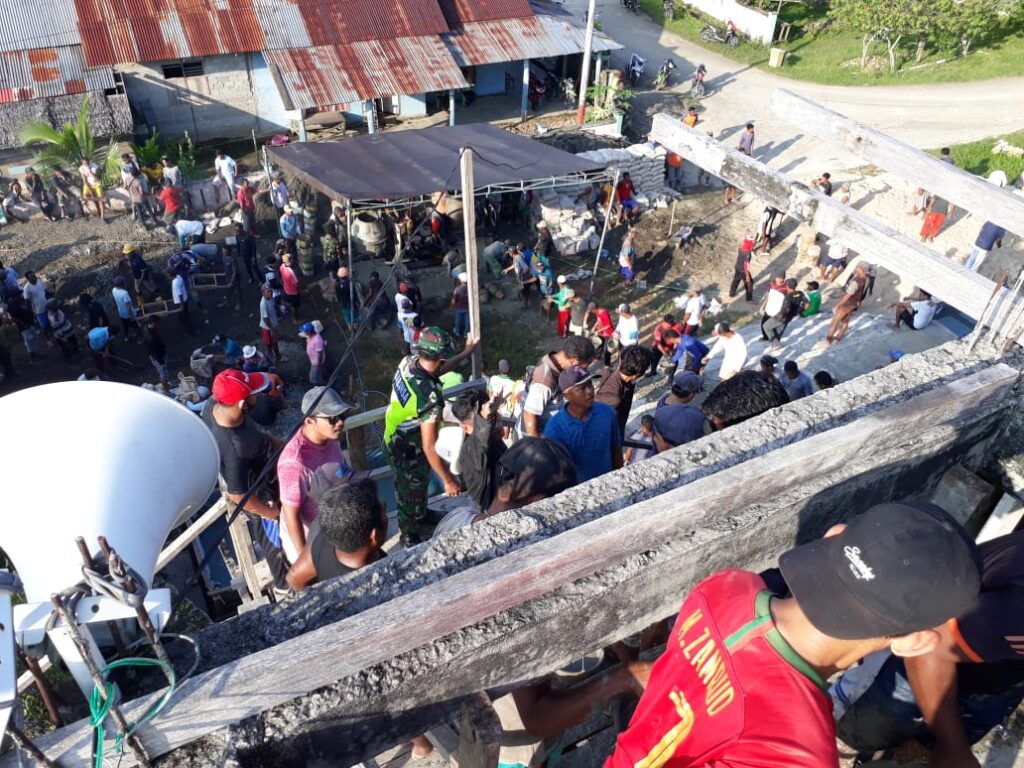 Foto suasana gotong royong yang telah dilaksanakan