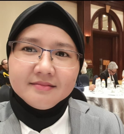 Koordinator Advokat LBH Riba Crisis Center Sumbar Lusda Astri, dampingi klien lapirkan dygaan tindak pidana merek ke Polresta Padang, Rabu 24/3-2021. (foto; dok)
