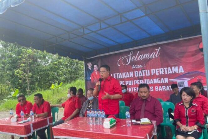 Bupati Kabupaten Nias Barat, Faduhusi Daely S.Pd., MA., MM. (Foto: IST)