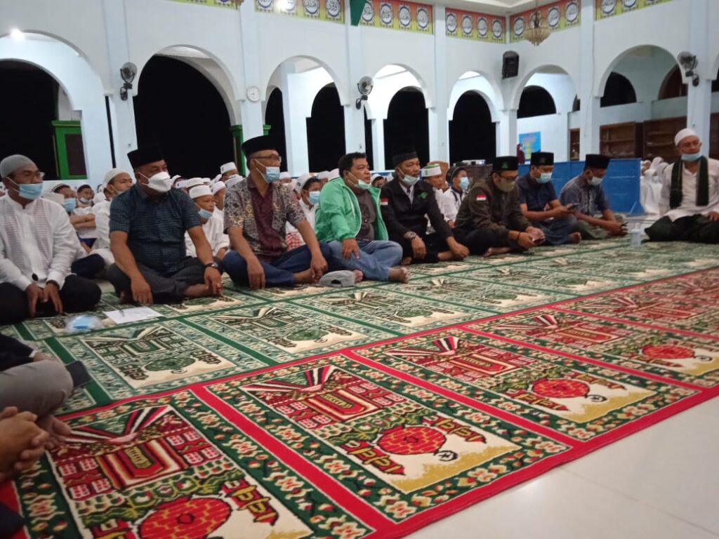 Foto DPC PKB Muara Enim saat nobar film jejak langkah 2 ulama