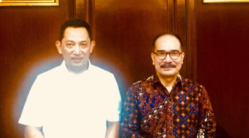 Foto Firman Jaya Daeli (Ketua Dewan Pembina Puspolkam Indonesia)