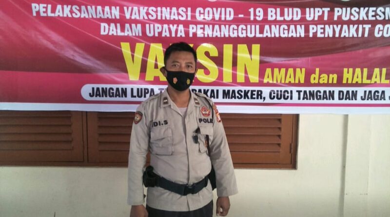 Foto Polsek Pahandut saat Amankan Pendistribusian Vaksin Covid-19