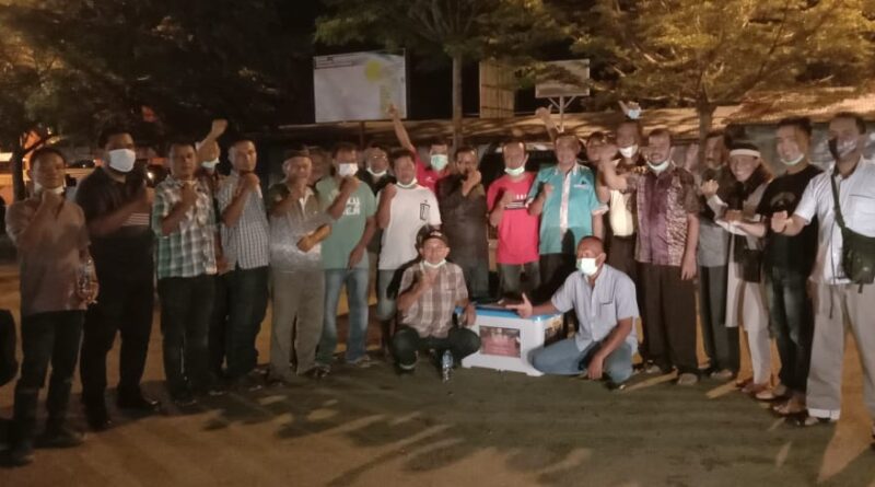 Foto bersama Koalisi Masyarakat Pesisir Selatan