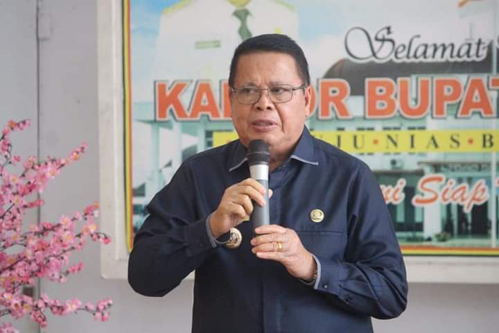 Bupati Nias Barat Ikuti Ibadah Siraman Rohani Dharma Wanita Persatuan Nias Barat (Foto : Ist)
