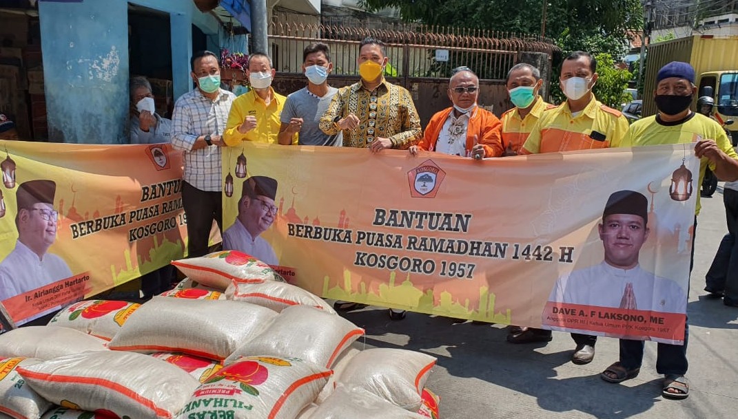 KOSGORO 57 Distribusikan Bantuan Korban Kebakaran Taman sari Jakarta Barat .(Ist)