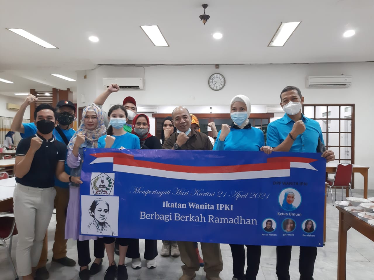 Hari Kartini IPKI Laksanakan Bakti Sosial Di Jalan Raya Ampera Jakarta Selatan.(Ist)