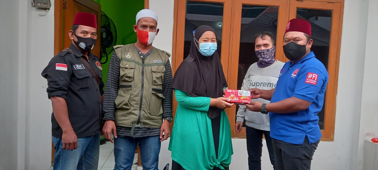 Ramadhan Ke-10, Fahira Idris berbagi Buka Puasa di Masjid Jami At Tadzkiroh. (Ist)
