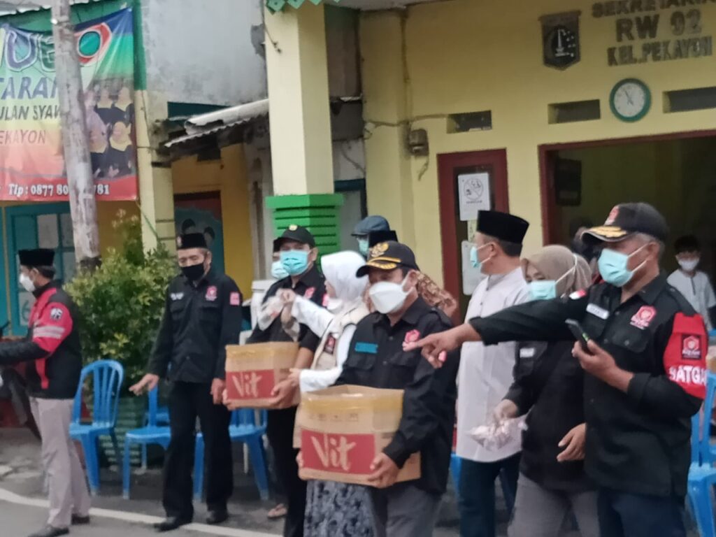 Foto suasana berbagi